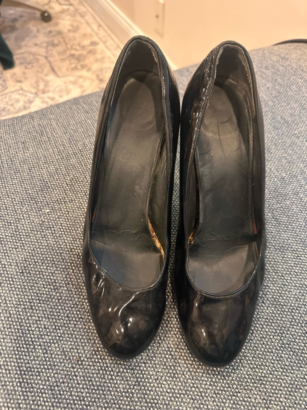Stuart Weitzman Black Patent Women's Pumps - size 6